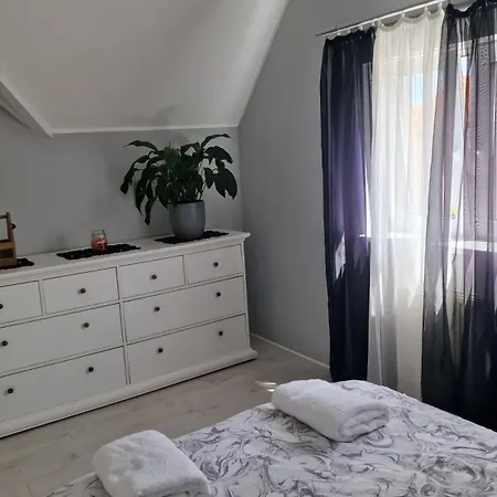 Peasholm Luxury House *