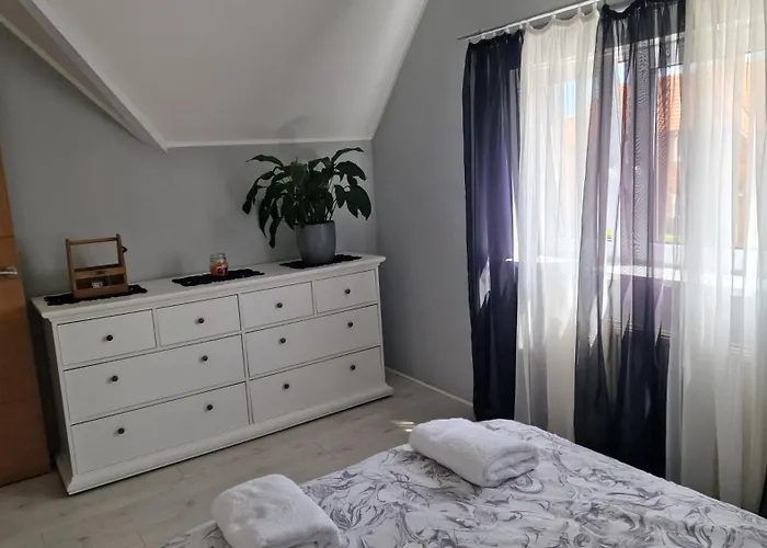 Peasholm Luxury House *